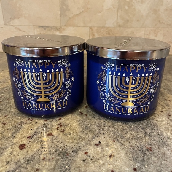 Bath & Body Works HAPPY HANUKKAH-3-Wick Candles x 2 NEW- Jelly Donut Scent - Picture 1 of 4
